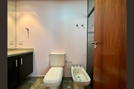 Apartamento para alugar com 200m², 3 quartos e 3 vagasBanheiro Suíte 2