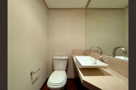 Apartamento para alugar com 200m², 3 quartos e 3 vagasLavabo