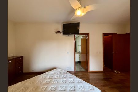 Apartamento para alugar com 200m², 3 quartos e 3 vagasSuíte 1