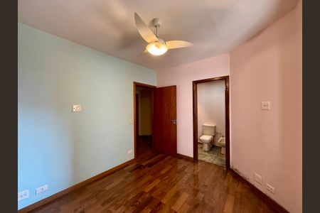 Apartamento para alugar com 200m², 3 quartos e 3 vagasSuíte 2