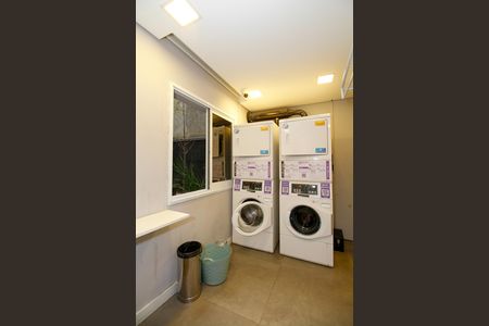 Studio para alugar com 30m², 1 quarto e 1 vaga Studio para alugar com 30m², 1 quarto e 1 vagaÁrea Comum - Lavanderia