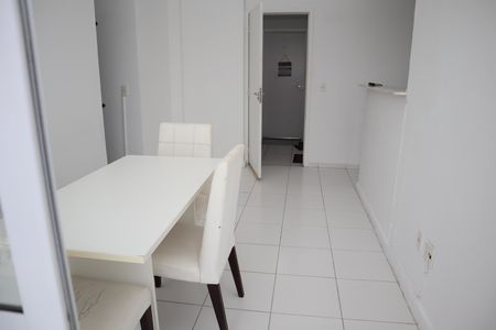 Apartamento à venda com 85m², 2 quartos e 2 vagasSala