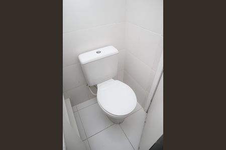 Apartamento à venda com 85m², 2 quartos e 2 vagasBanheiro da suíte