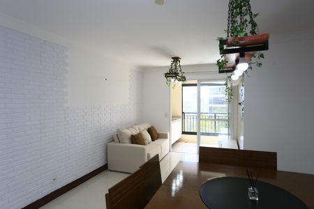 Sala  de apartamento para alugar com 3 quartos, 74m² em Jardim Parque Morumbi, São Paulo