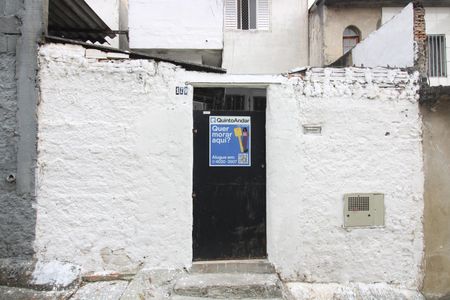 Casa para alugar com 65m², 2 quartos e sem vagaFachada