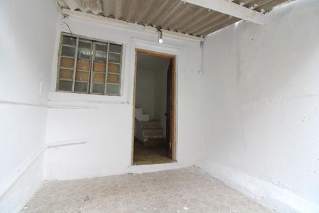 Casa para alugar com 65m², 2 quartos e sem vagaQuintal