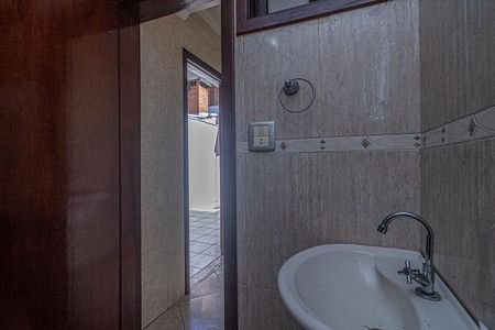 Casa à venda com 141m², 2 quartos e 2 vagasBanheiro de Serviço