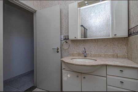 Casa à venda com 141m², 2 quartos e 2 vagasBanheiro Social