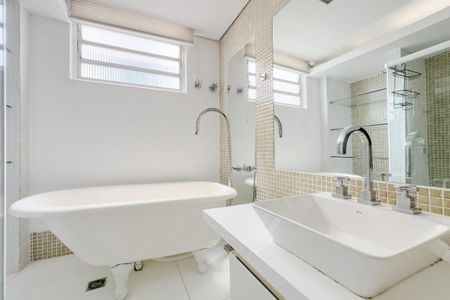 Apartamento à venda com 500m², 4 quartos e 2 vagasBanheiro da Suíte
