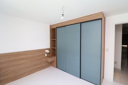 Casa de condomínio para alugar com 101m², 3 quartos e 2 vagasSuíte