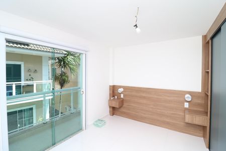 Casa de condomínio para alugar com 101m², 3 quartos e 2 vagasSuíte