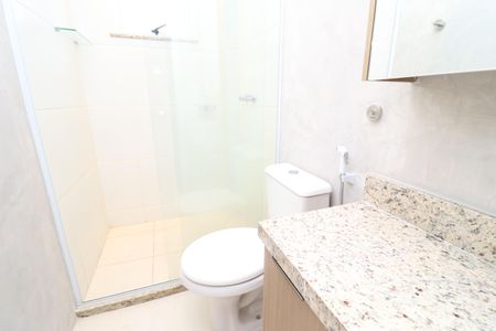 Casa de condomínio para alugar com 101m², 3 quartos e 2 vagasBanheiro Social