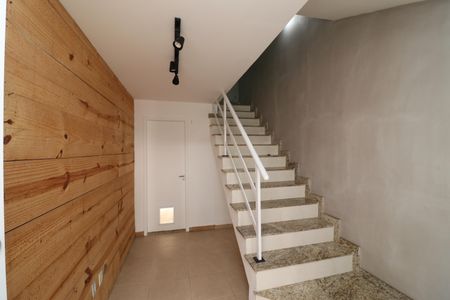 Casa de condomínio para alugar com 101m², 3 quartos e 2 vagasSala