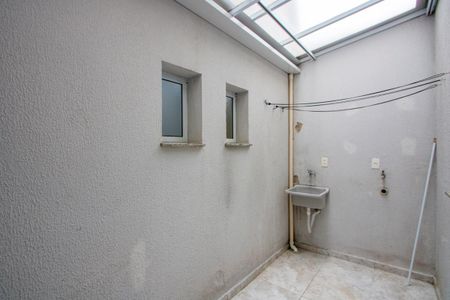 Apartamento à venda com 60m², 2 quartos e 1 vagaÁrea de serviço