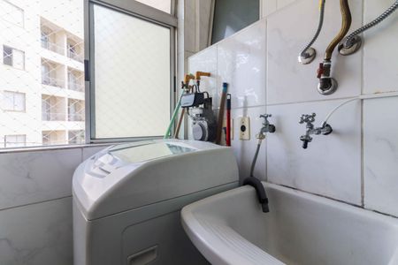 Apartamento à venda com 55m², 2 quartos e 1 vaga Apartamento à venda com 55m², 2 quartos e 1 vagaCozinha e Área de Serviço
