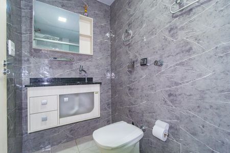 Apartamento à venda com 58m², 2 quartos e 2 vagas Apartamento à venda com 58m², 2 quartos e 2 vagasBanheiro