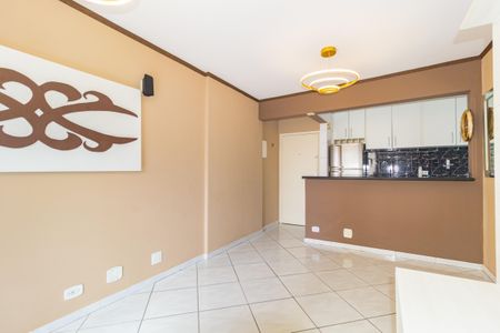 Sala de apartamento à venda com 2 quartos, 58m² em Vila Bertioga, São Paulo