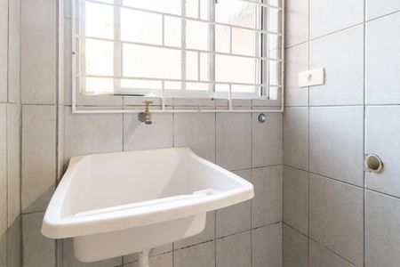 Detalhe da area de serviço de apartamento para alugar com 2 quartos, 49m² em Campo Comprido, Curitiba