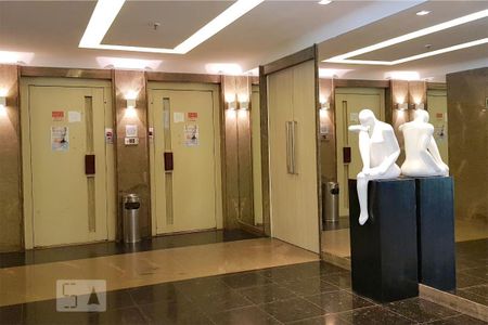 Apartamento à venda com 65m², 1 quarto e 1 vaga Apartamento à venda com 65m², 1 quarto e 1 vagaÁrea Comum - Portaria