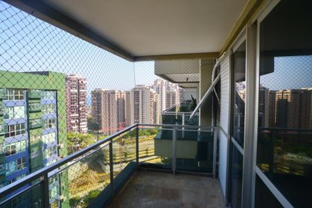 Varanda de apartamento à venda com 1 quarto, 65m² em Barra da Tijuca, Rio de Janeiro