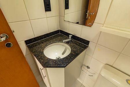 Banheiro social de kitnet/studio para alugar com 1 quarto, 35m² em Jabaquara, São Paulo