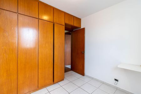 Apartamento à venda com 77m², 3 quartos e 1 vagaQuarto 2