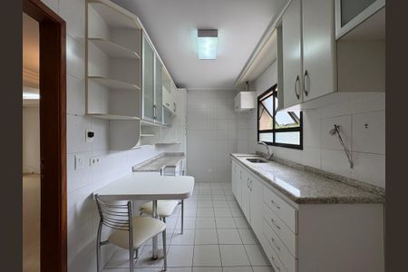 Apartamento à venda com 96m², 3 quartos e 2 vagasCozinha