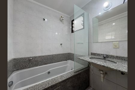 Apartamento à venda com 96m², 3 quartos e 2 vagasBanheiro da Suíte 1