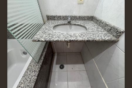 Apartamento à venda com 96m², 3 quartos e 2 vagasBanheiro da Suíte 1