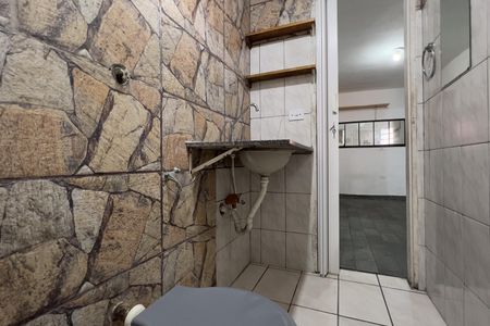 Banheiro de casa para alugar com 1 quarto, 55m² em Jardim Palmira, Guarulhos