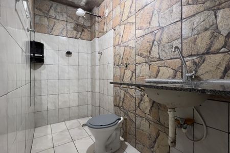 Banheiro de casa para alugar com 1 quarto, 55m² em Jardim Palmira, Guarulhos