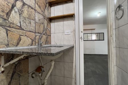 Banheiro de casa para alugar com 1 quarto, 55m² em Jardim Palmira, Guarulhos