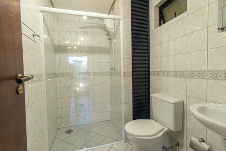 Banheiro Social de kitnet/studio para alugar com 1 quarto, 50m² em Campina do Siqueira, Curitiba