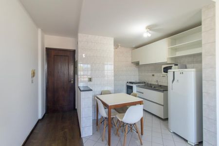 Studio para alugar com 50m², 1 quarto e sem vaga Studio para alugar com 50m², 1 quarto e sem vagaCozinha e Área de Serviço