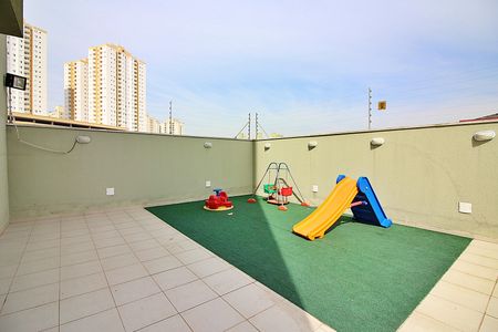 Apartamento à venda com 52m², 2 quartos e 2 vagasÁrea comum - Playground