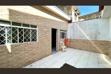 Casa para alugar com 146m², 2 quartos e sem vagaQuintal
