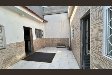 Casa para alugar com 146m², 2 quartos e sem vagaQuintal