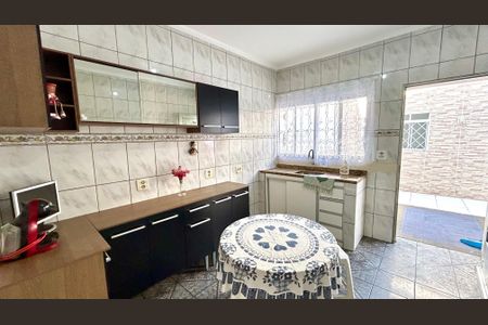 Casa para alugar com 146m², 2 quartos e sem vagaCozinha