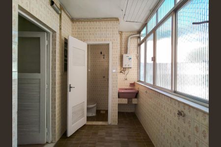 Apartamento à venda com 110m², 3 quartos e 1 vagaÁrea de Serviço