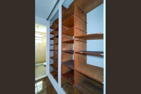 Apartamento à venda com 110m², 3 quartos e 1 vagaCloset da suíte