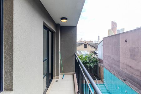 Varanda de kitnet/studio para alugar com 1 quarto, 26m² em Centro, São Paulo