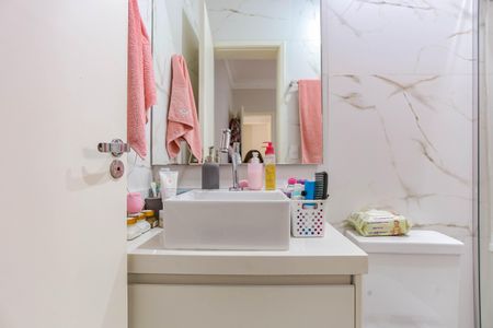 Casa de condomínio à venda com 167m², 3 quartos e 2 vagasBanheiro da Suíte 2