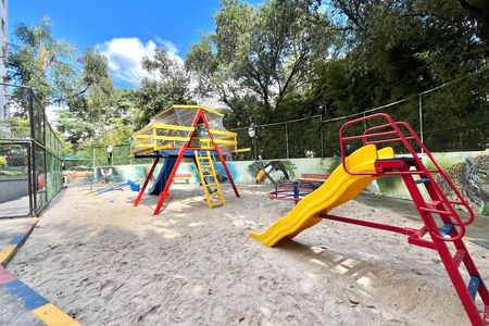 Apartamento para alugar com 55m², 2 quartos e 1 vagaÁrea comum - Playground