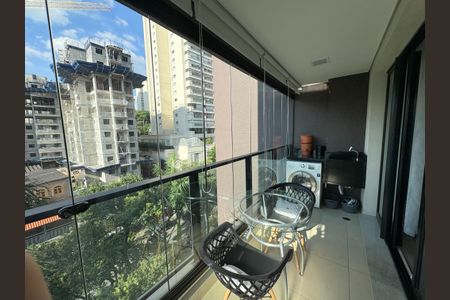 Apartamento para alugar com 38m², 1 quarto e 1 vaga Apartamento para alugar com 38m², 1 quarto e 1 vagaVaranda