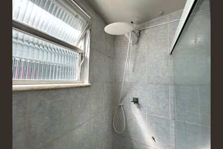 Apartamento para alugar com 58m², 3 quartos e sem vagaChuveiro