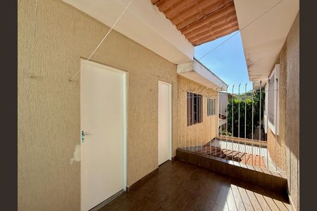 Casa à venda com 174m², 3 quartos e 2 vagas Casa à venda com 174m², 3 quartos e 2 vagasVaranda Suíte