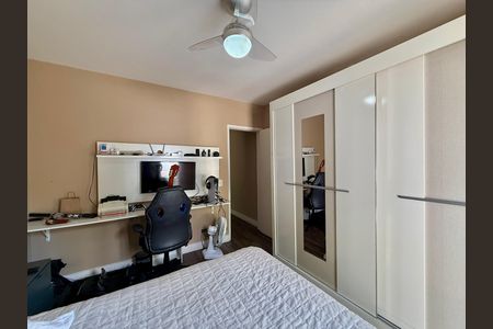 Casa à venda com 174m², 3 quartos e 2 vagas Casa à venda com 174m², 3 quartos e 2 vagasQuarto 2