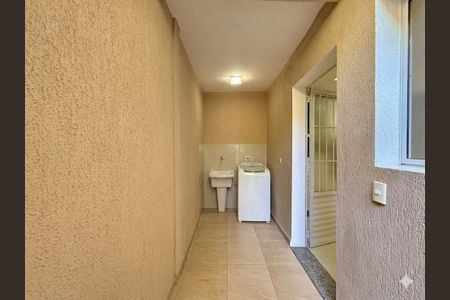 Casa à venda com 174m², 3 quartos e 2 vagas Casa à venda com 174m², 3 quartos e 2 vagasÁrea de Serviço