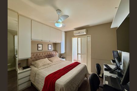 Casa à venda com 174m², 3 quartos e 2 vagas Casa à venda com 174m², 3 quartos e 2 vagasSuíte
