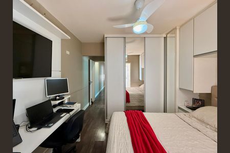 Casa à venda com 174m², 3 quartos e 2 vagas Casa à venda com 174m², 3 quartos e 2 vagasSuíte